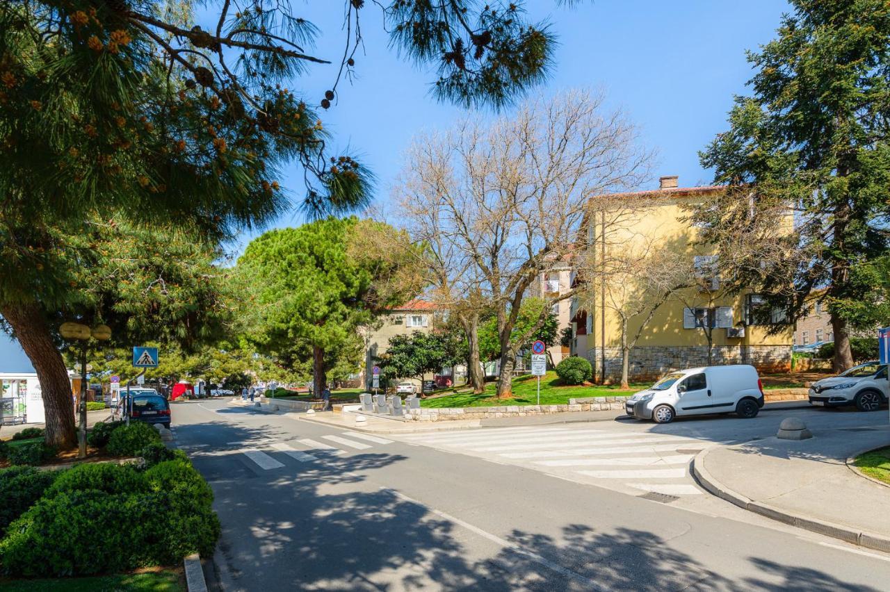 Apartment Maria Porec Exterior photo
